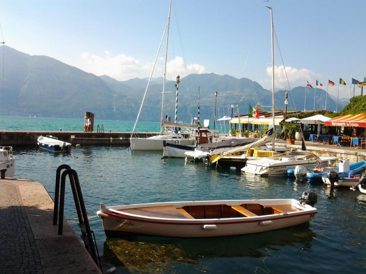Hotel Danieli La Castellana Lago Di Garda Бренцоне сул Гарда Екстериор снимка