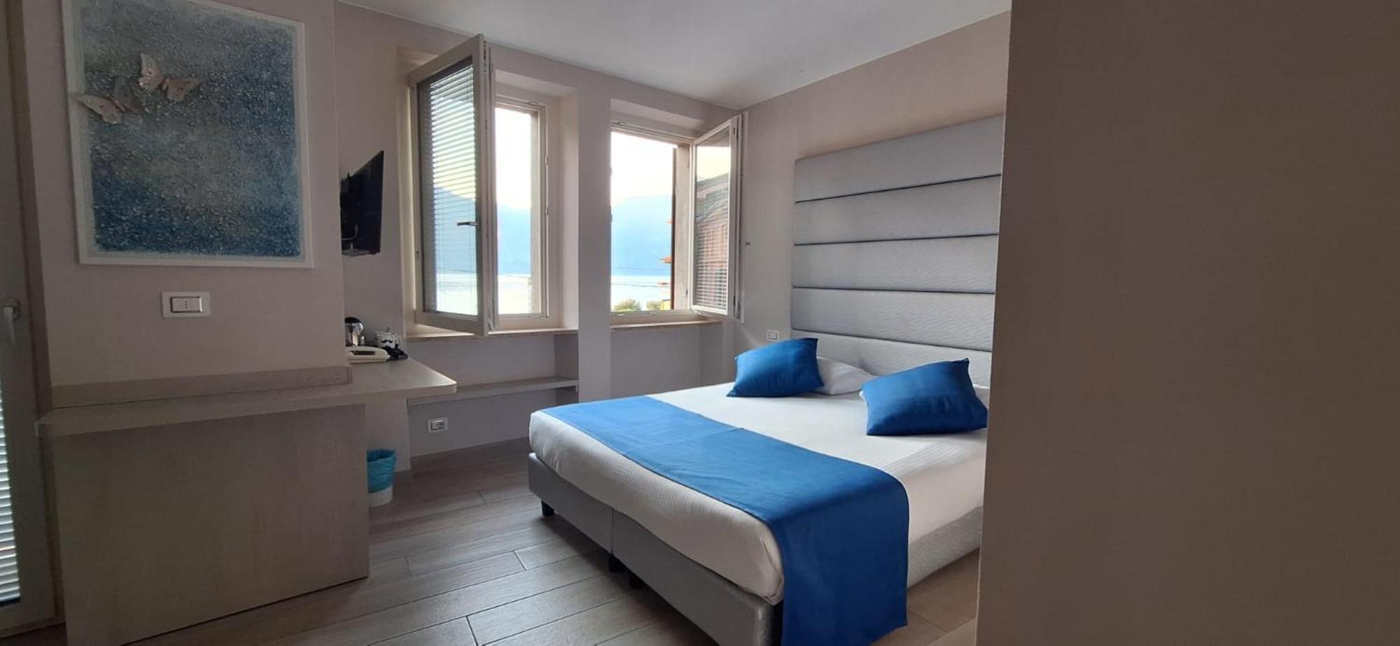 Hotel Danieli La Castellana Lago Di Garda Бренцоне сул Гарда Екстериор снимка