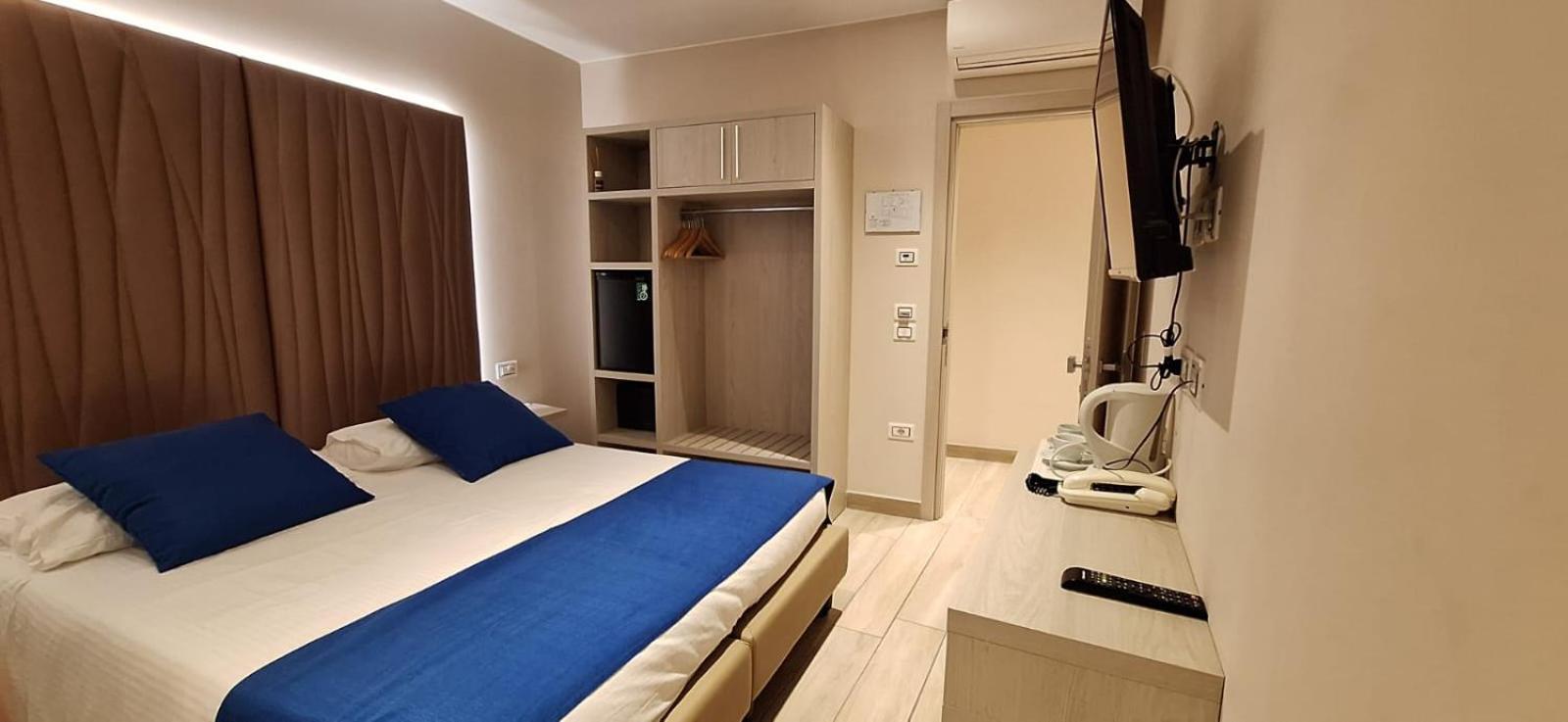 Hotel Danieli La Castellana Lago Di Garda Бренцоне сул Гарда Екстериор снимка