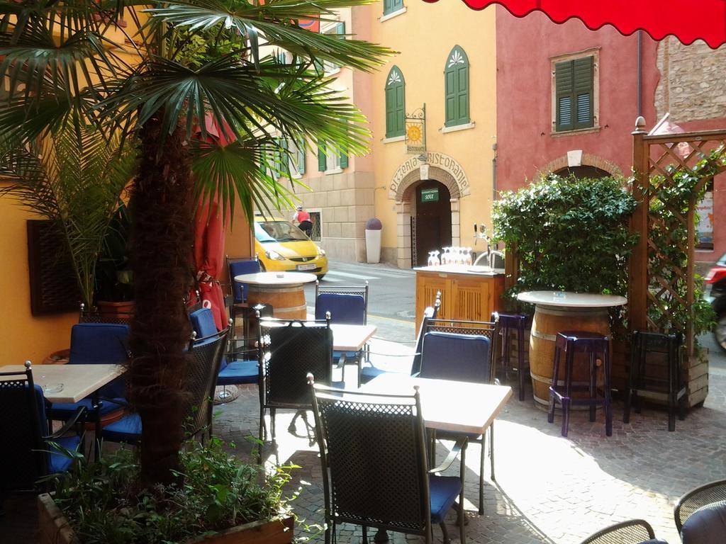 Hotel Danieli La Castellana Lago Di Garda Бренцоне сул Гарда Екстериор снимка